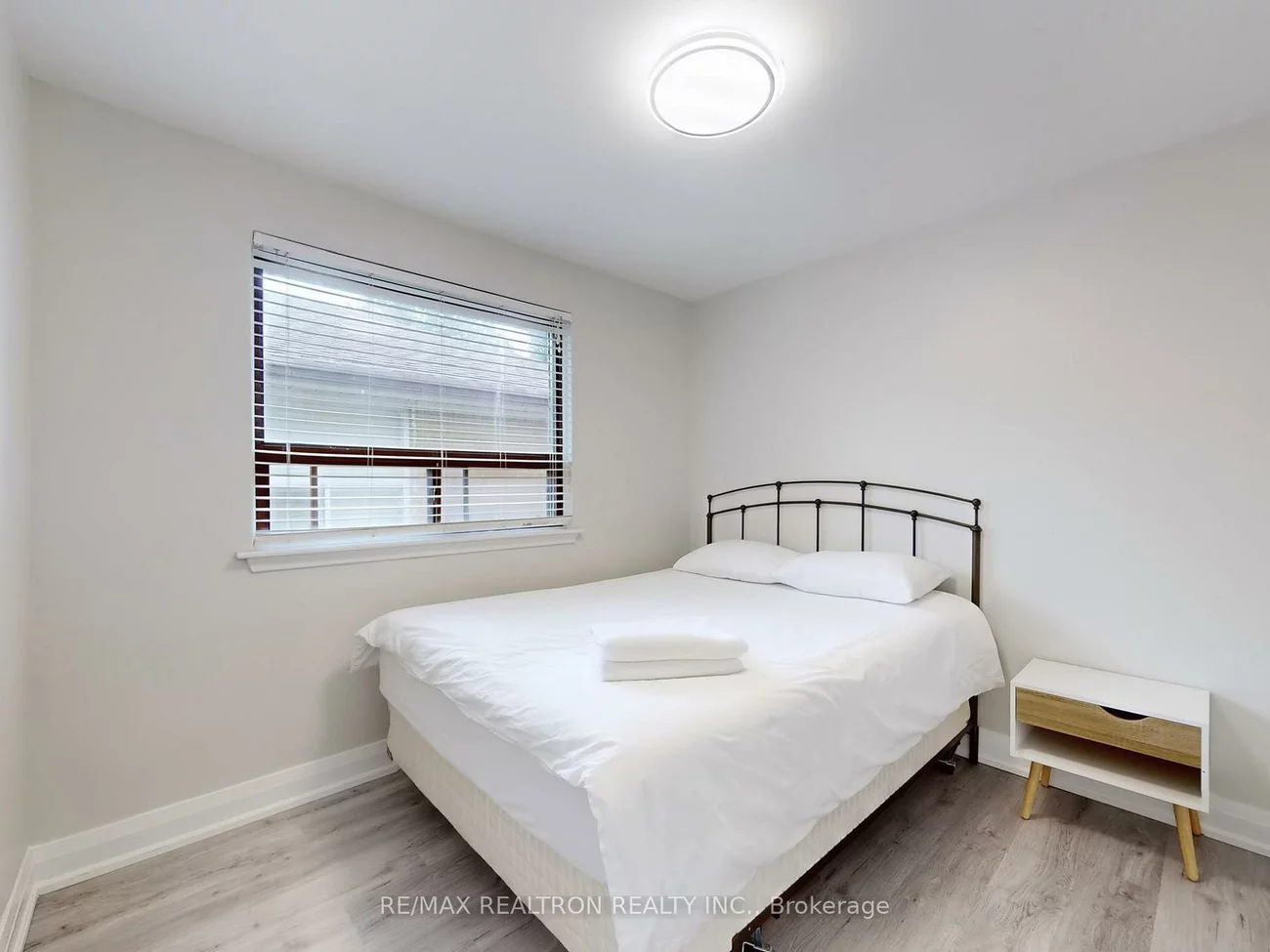 418, Marybay, Crosby, Richmond Hill