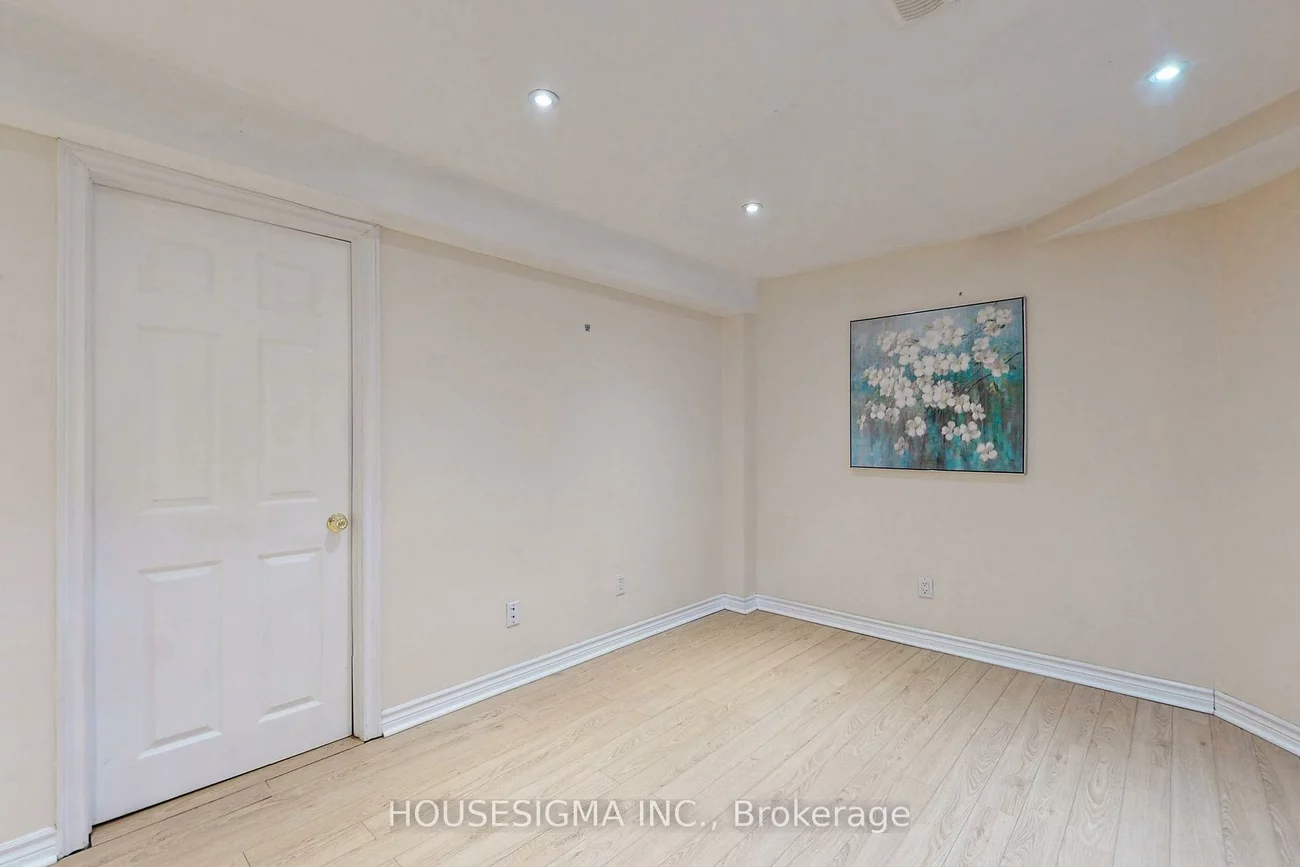 38, Estoril, Observatory, Richmond Hill