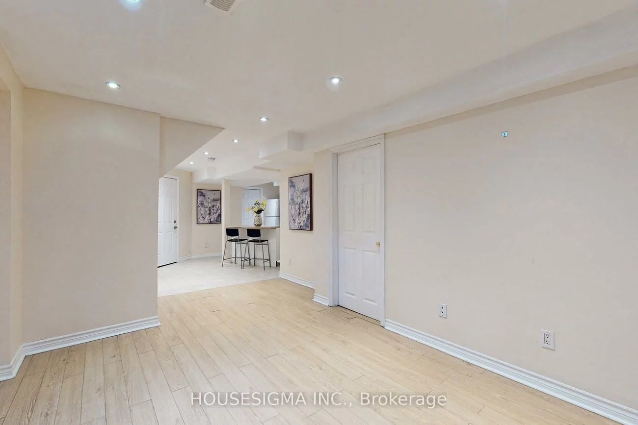 38, Estoril, Observatory, Richmond Hill