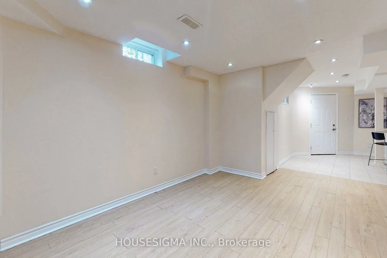 38, Estoril, Observatory, Richmond Hill