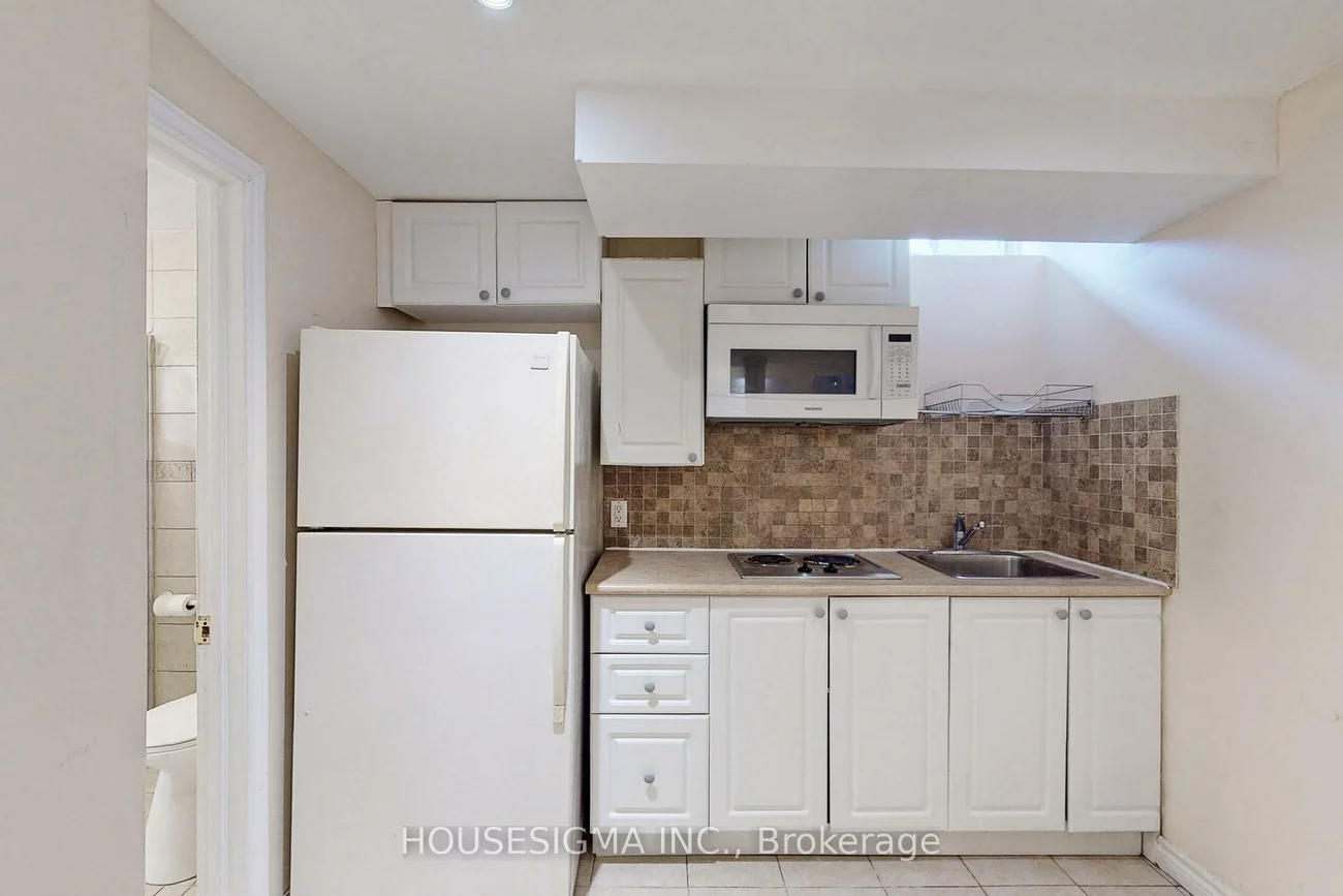 38, Estoril, Observatory, Richmond Hill