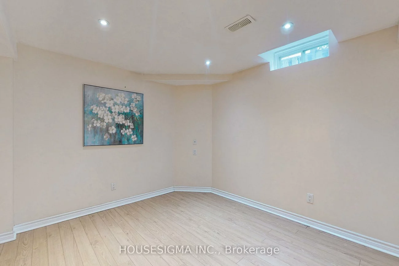 38, Estoril, Observatory, Richmond Hill
