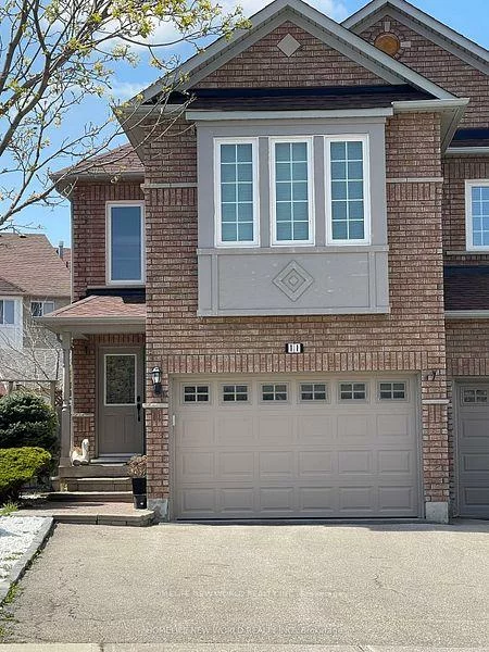 11, Peninsula, Rouge Woods, Richmond Hill