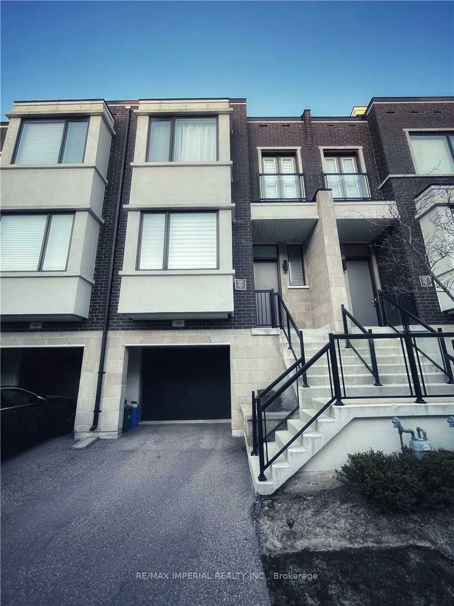 38, Genuine, Doncrest, Richmond Hill