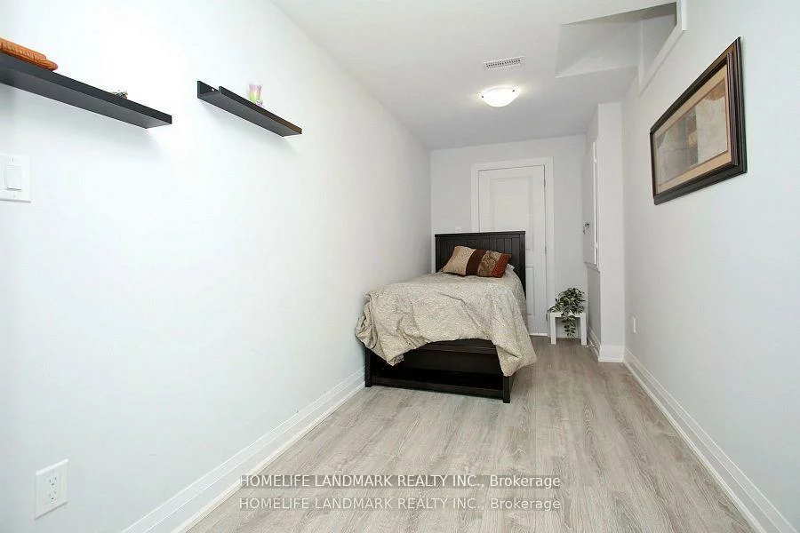 42, Seguin (Basement), Oak Ridges, Richmond Hill