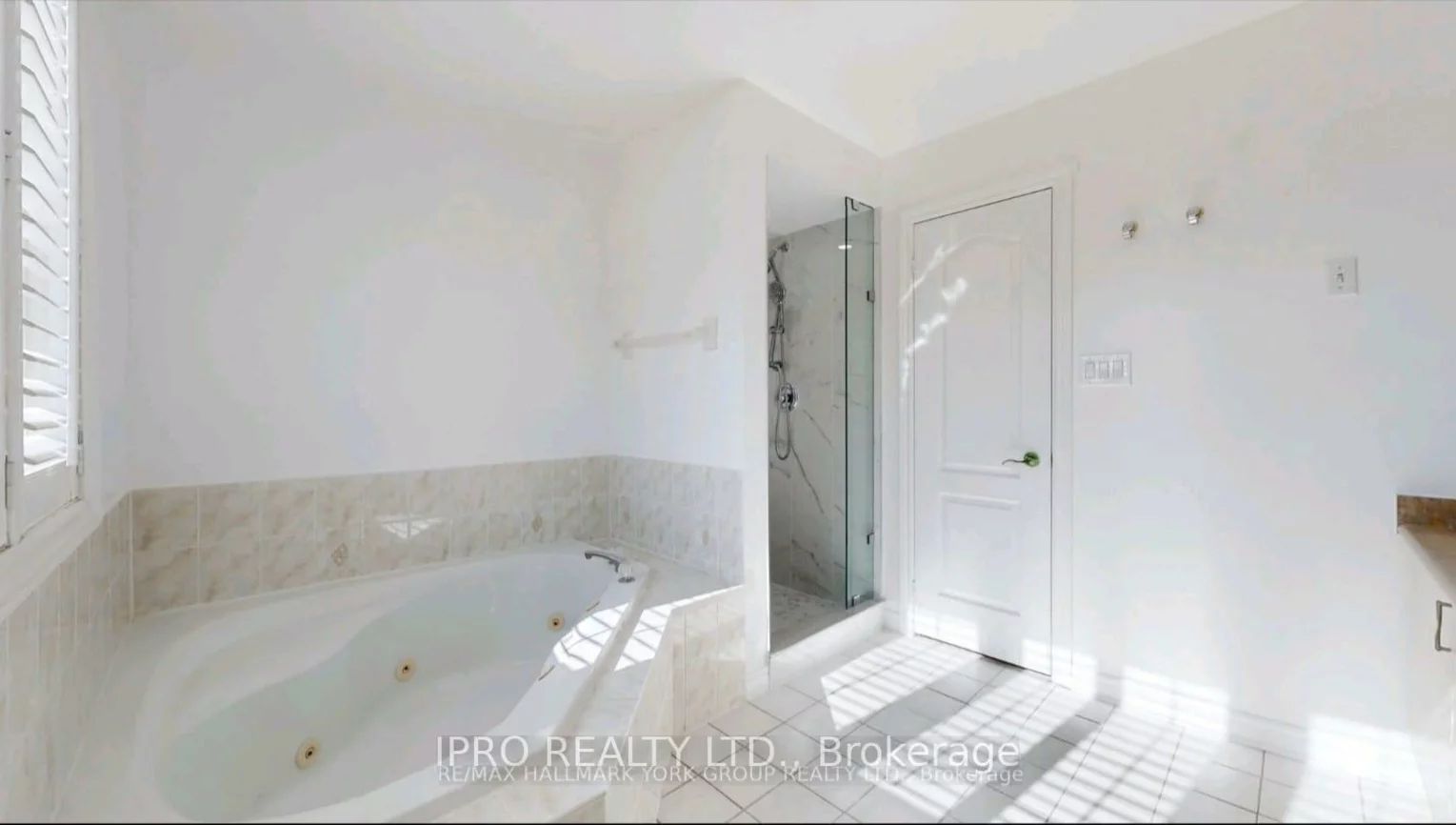 61, Raintree, Oak Ridges, Richmond Hill