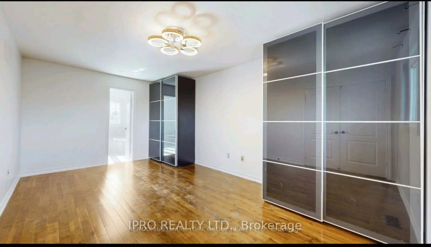 61, Raintree, Oak Ridges, Richmond Hill