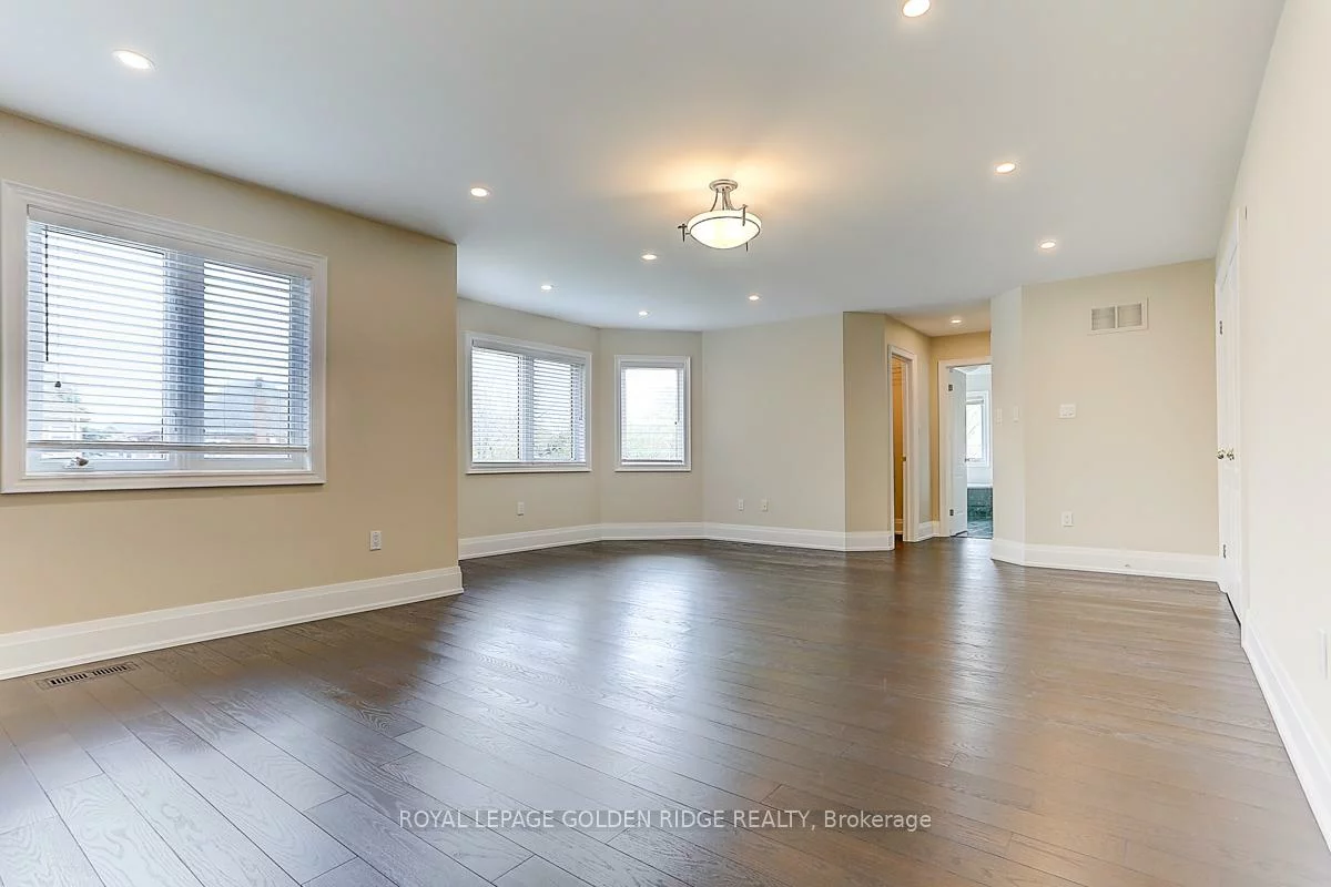 11, Hillsborough, Bayview Hill, Richmond Hill