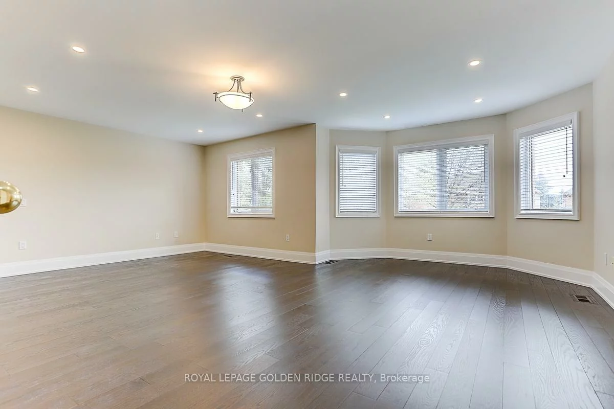 11, Hillsborough, Bayview Hill, Richmond Hill