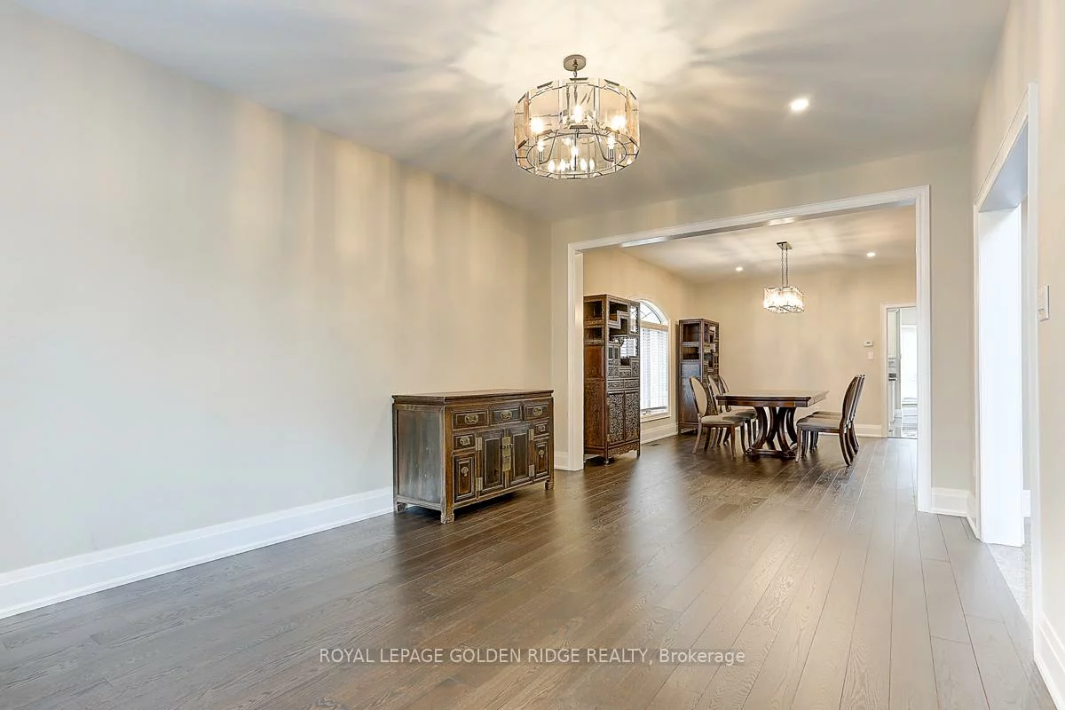 11, Hillsborough, Bayview Hill, Richmond Hill