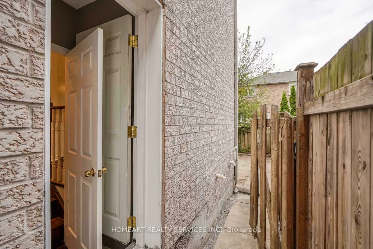 47, Breezeway, Rouge Woods, Richmond Hill