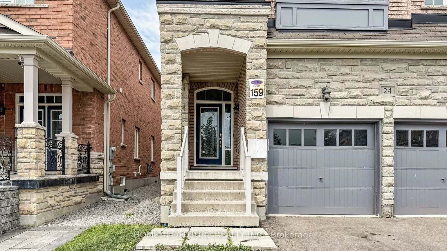24, Riding Mountain, Jefferson, Richmond Hill