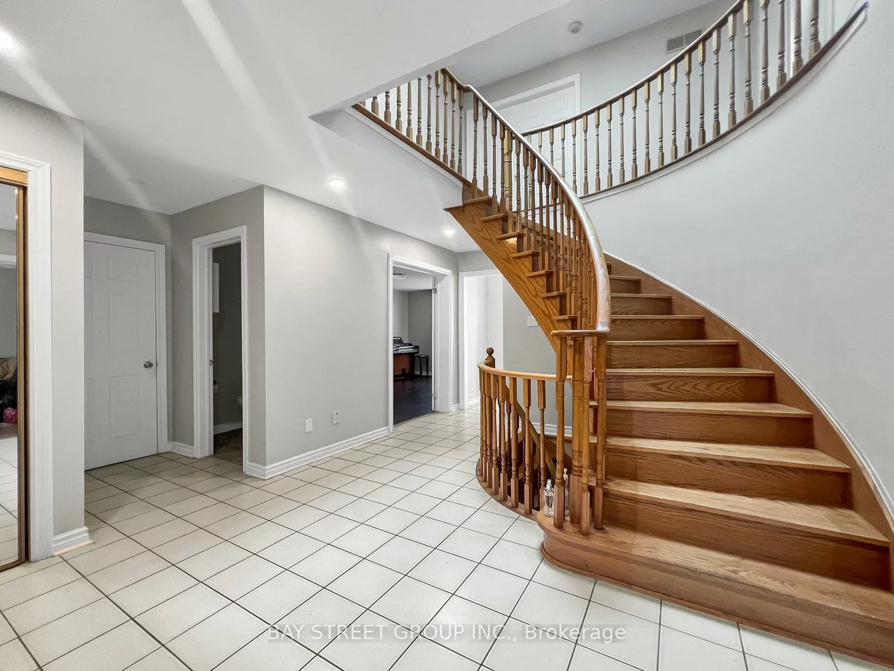 52, Piccadilly, Doncrest, Richmond Hill