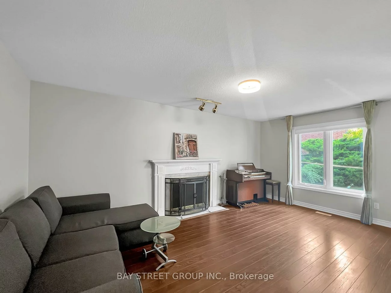 52, Piccadilly, Doncrest, Richmond Hill