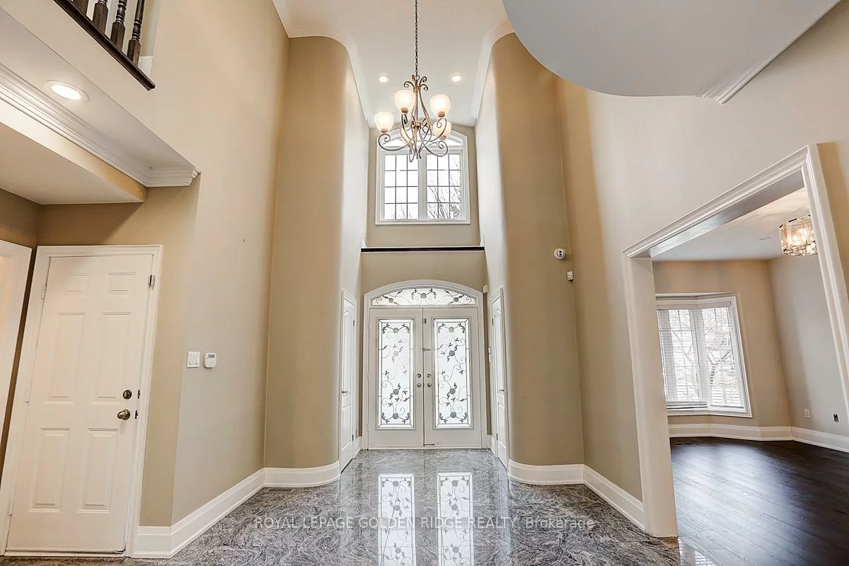 11, Hillsborough, Bayview Hill, Richmond Hill