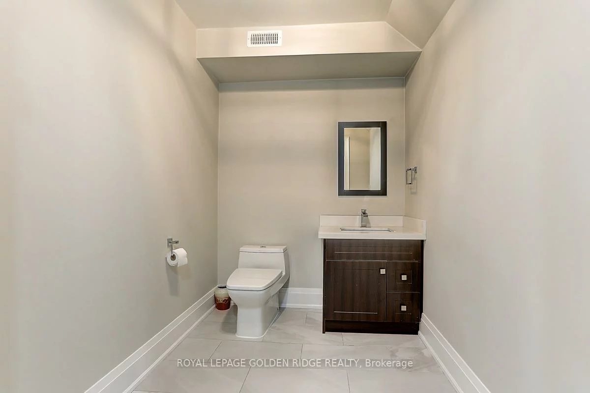 11, Hillsborough, Bayview Hill, Richmond Hill