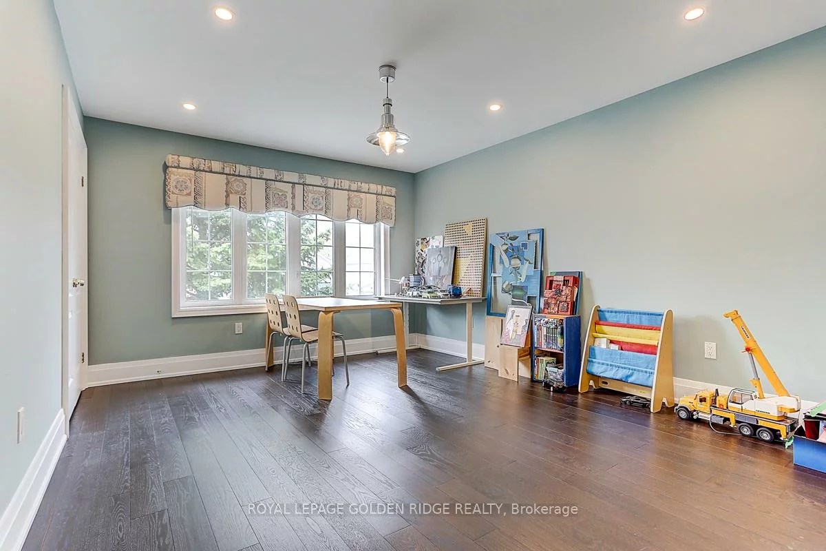 11, Hillsborough, Bayview Hill, Richmond Hill