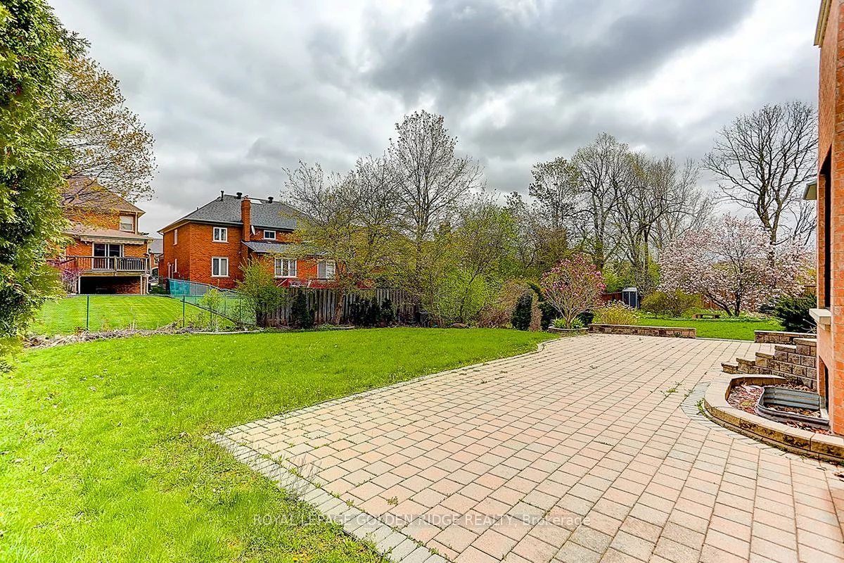 11, Hillsborough, Bayview Hill, Richmond Hill