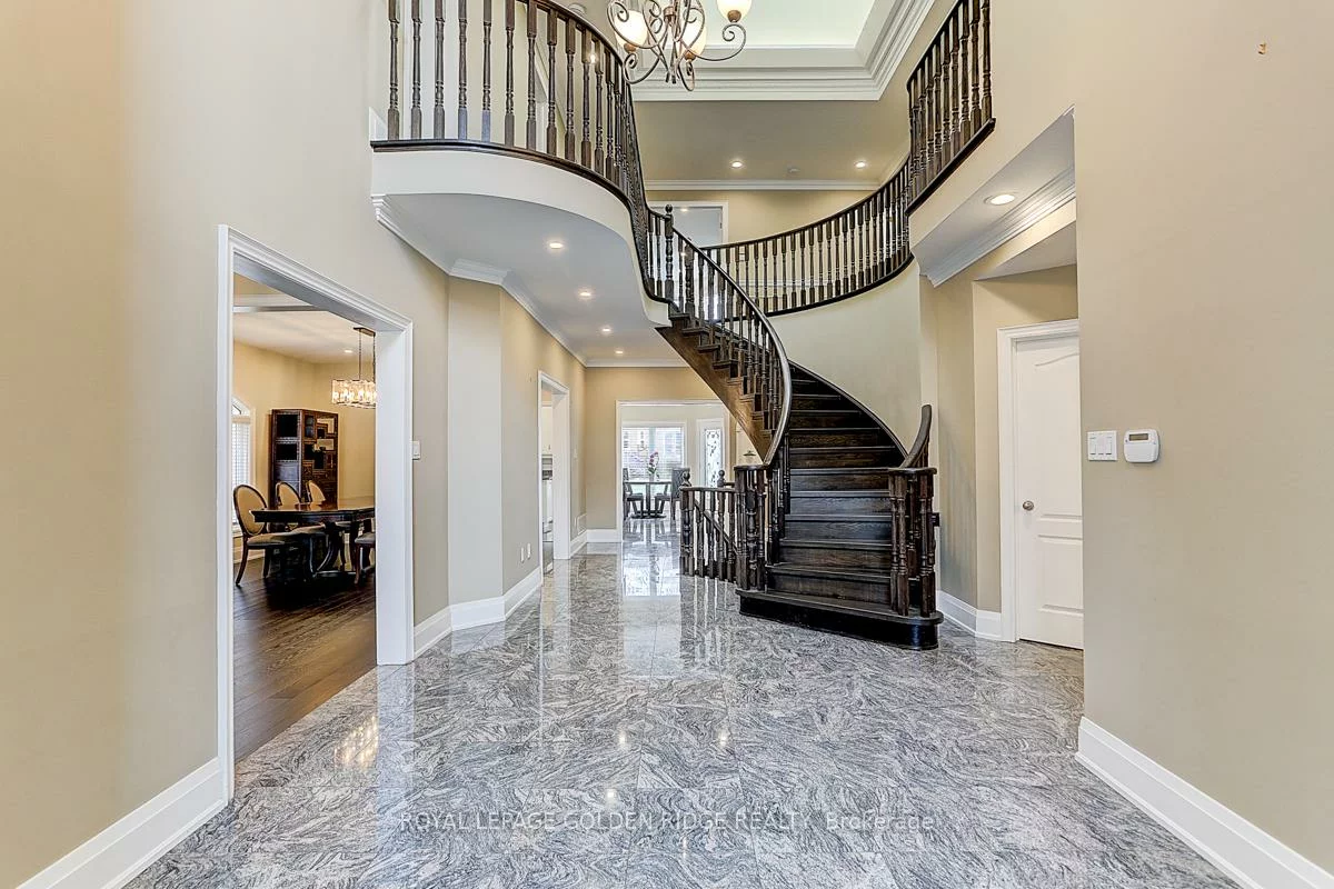 11, Hillsborough, Bayview Hill, Richmond Hill