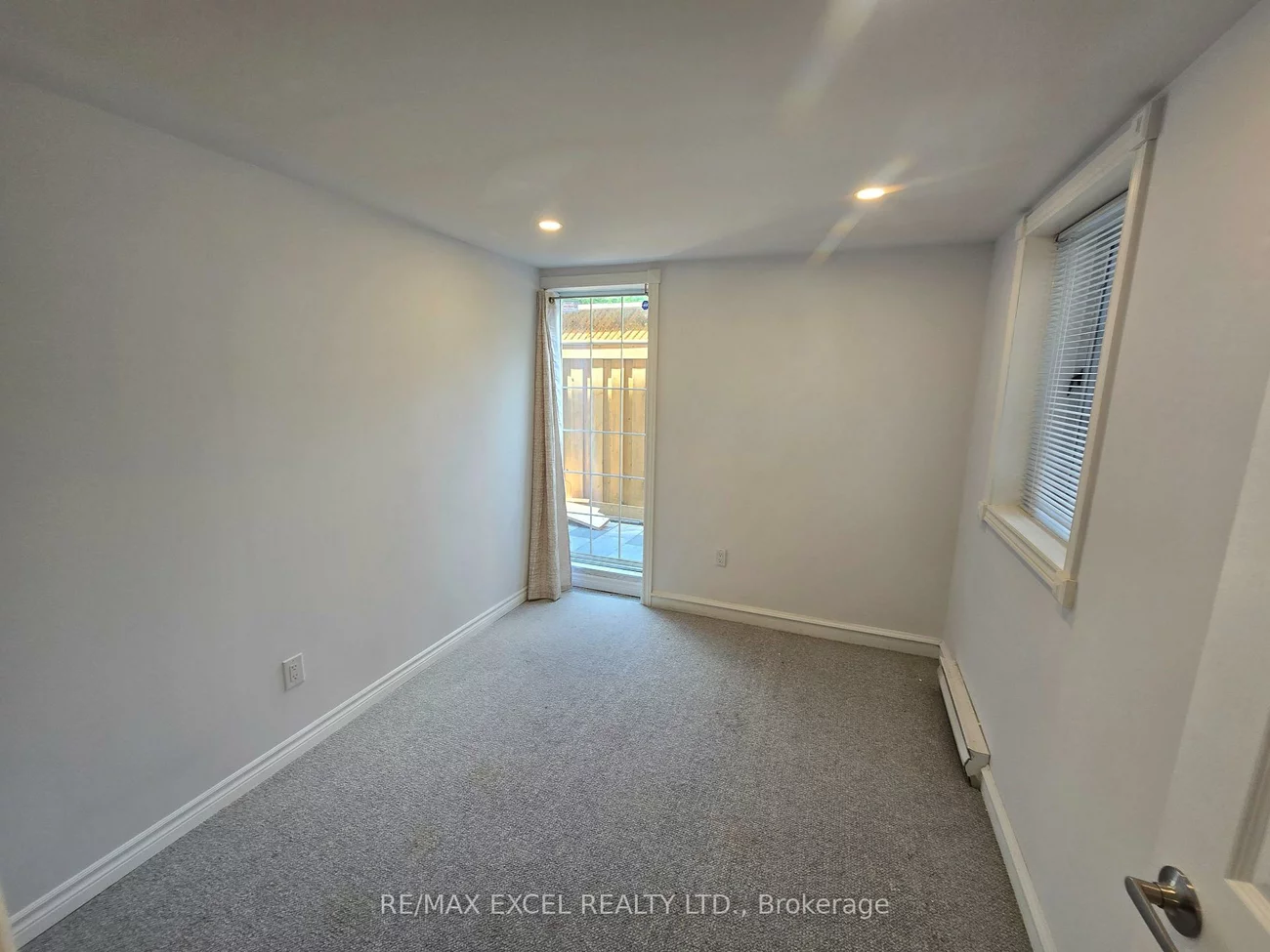 23, Falkland, Mill Pond, Richmond Hill