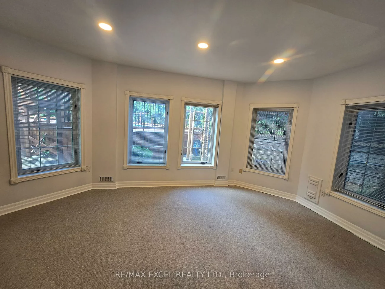23, Falkland, Mill Pond, Richmond Hill