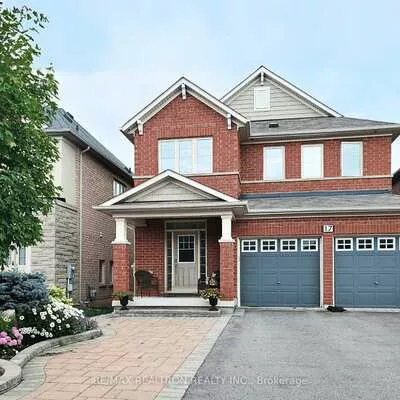 17, Mansard, Jefferson, Richmond Hill