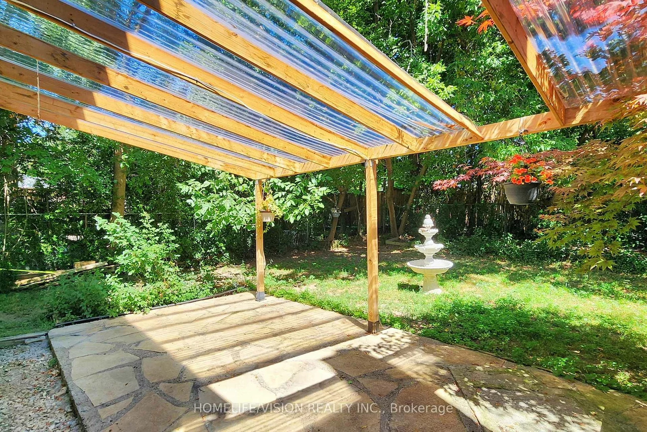 210, Castle Rock, North Richvale, Richmond Hill