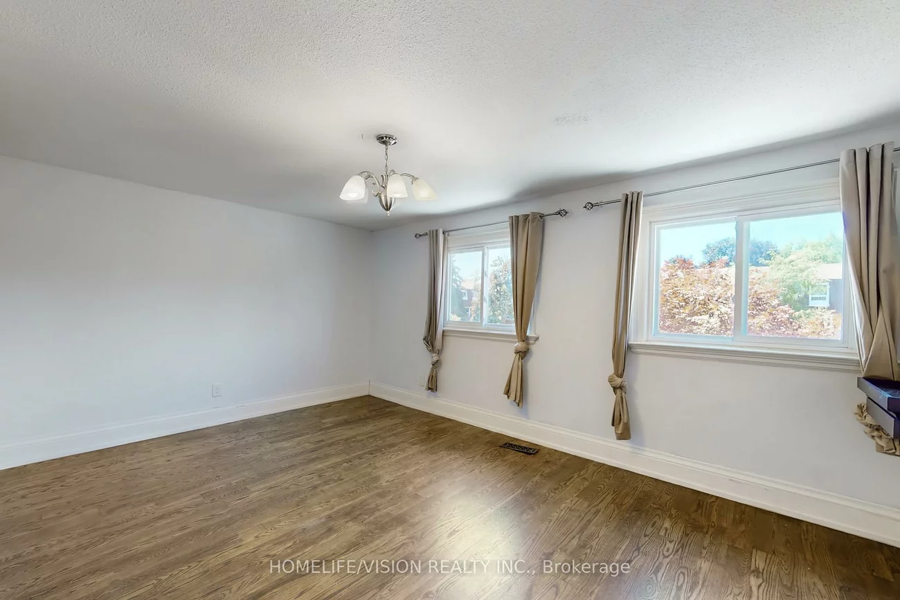 210, Castle Rock, North Richvale, Richmond Hill