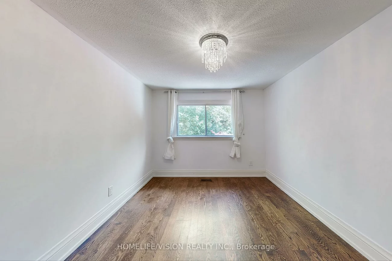 210, Castle Rock, North Richvale, Richmond Hill