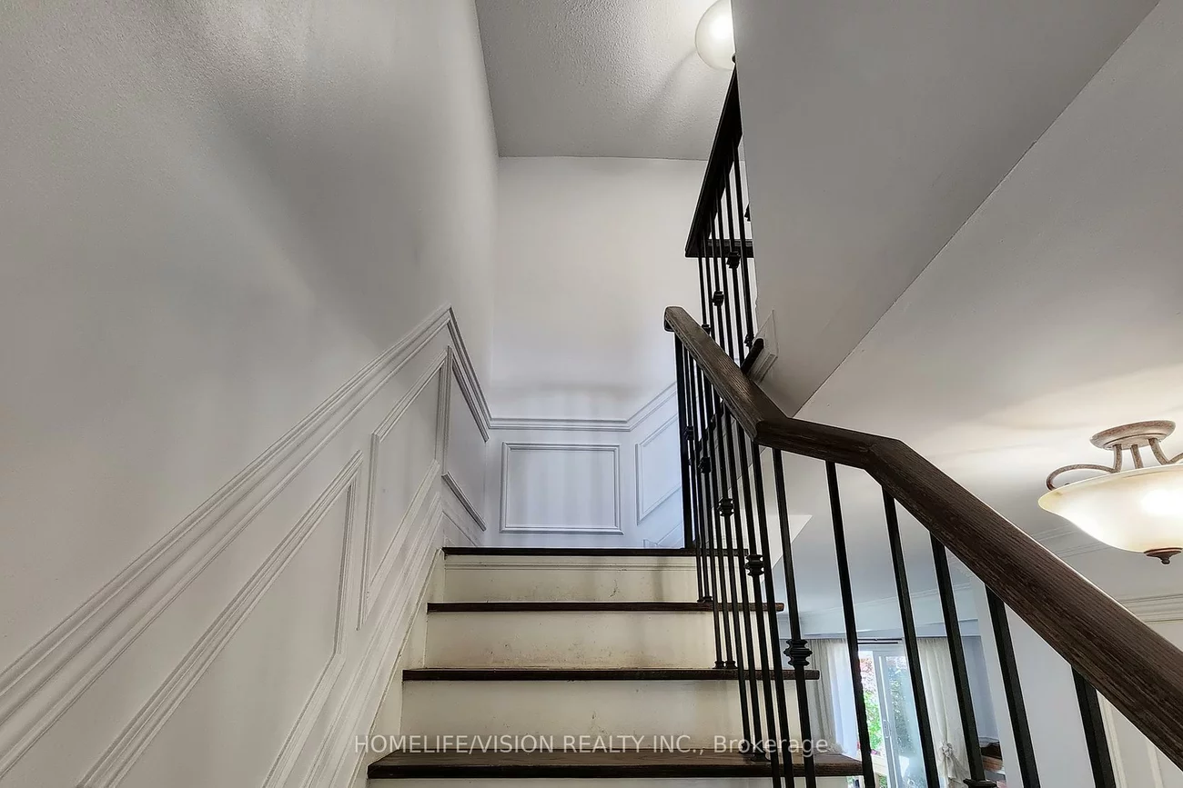 210, Castle Rock, North Richvale, Richmond Hill