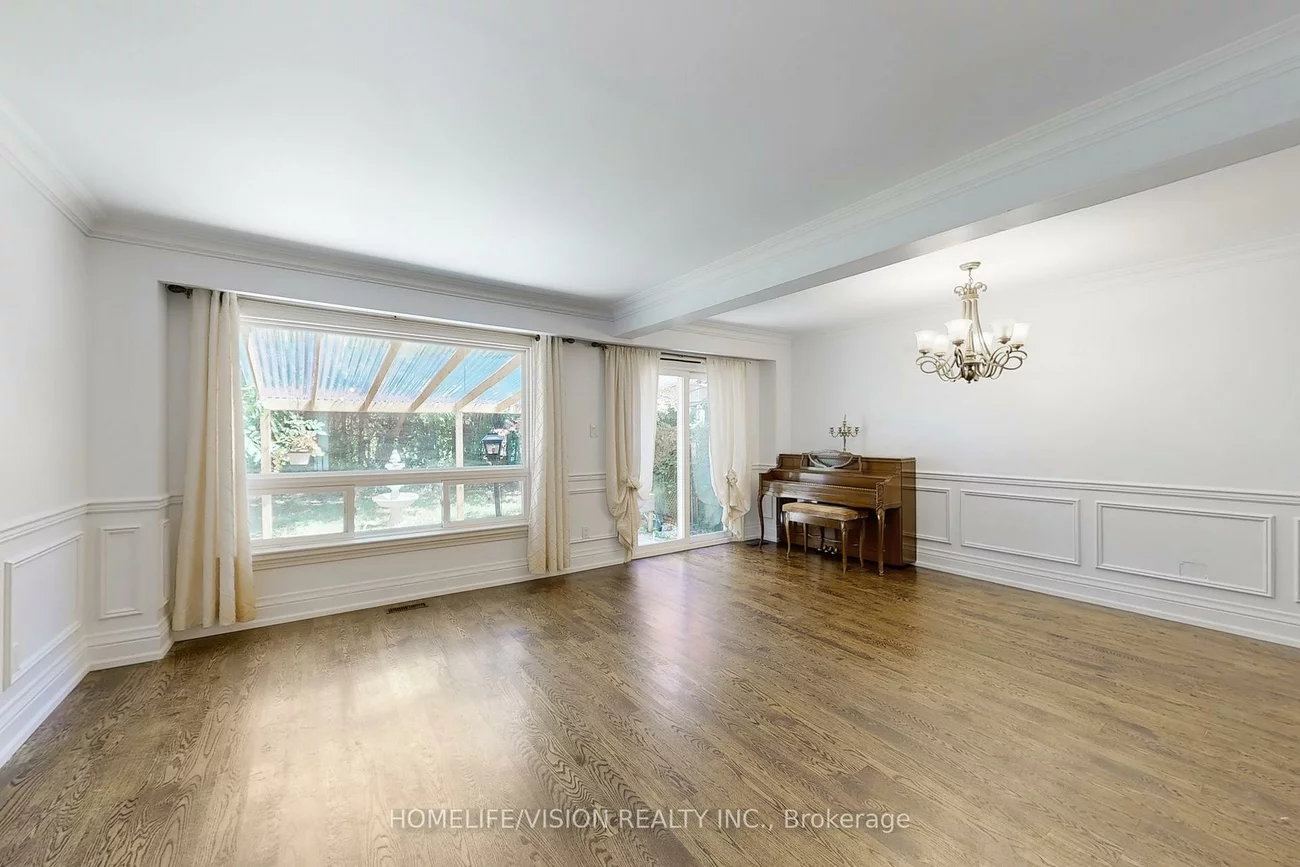 210, Castle Rock, North Richvale, Richmond Hill