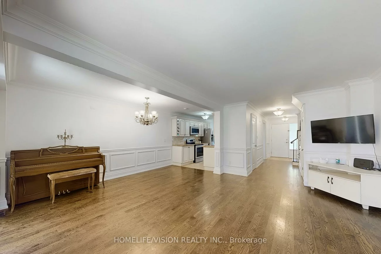 210, Castle Rock, North Richvale, Richmond Hill
