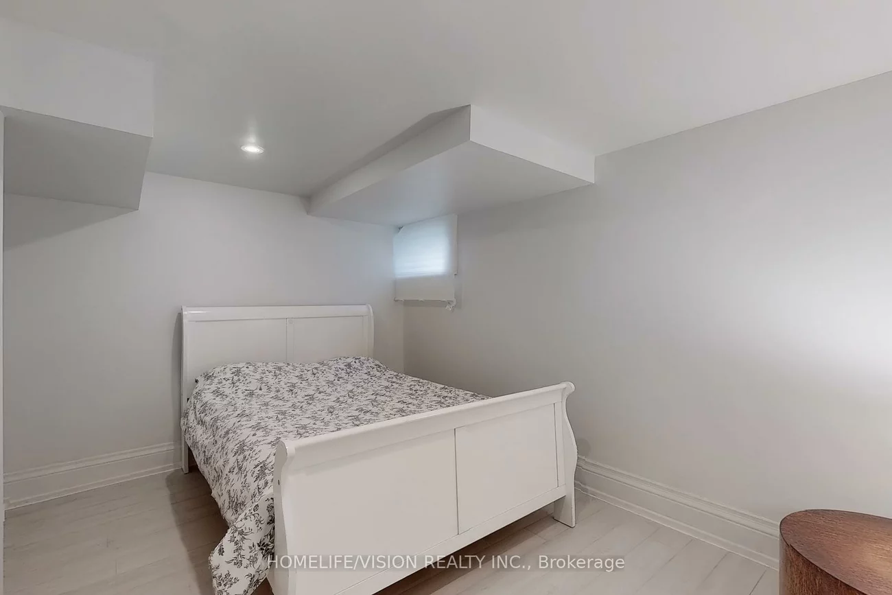 210, Castle Rock, North Richvale, Richmond Hill