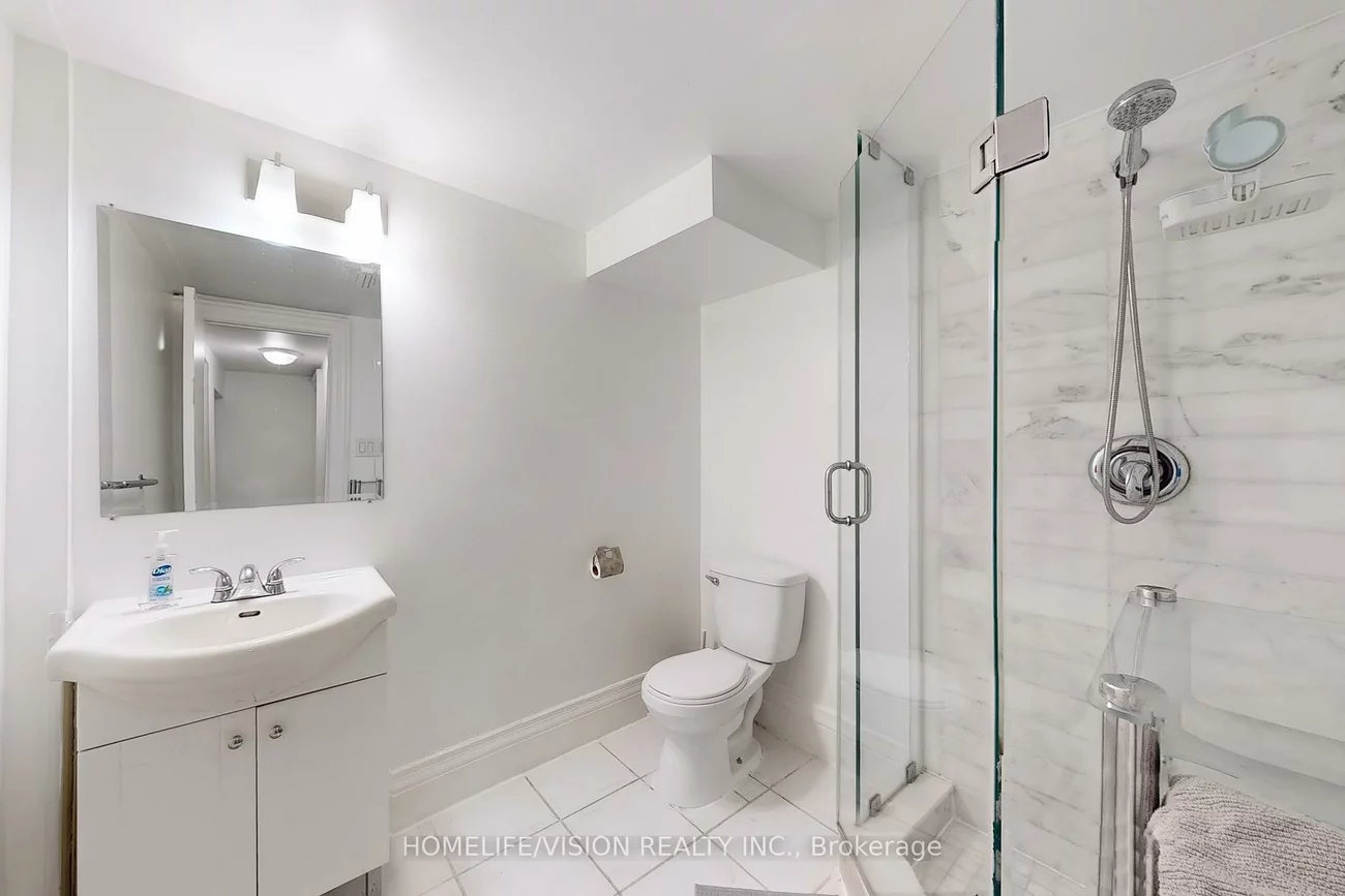 210, Castle Rock, North Richvale, Richmond Hill