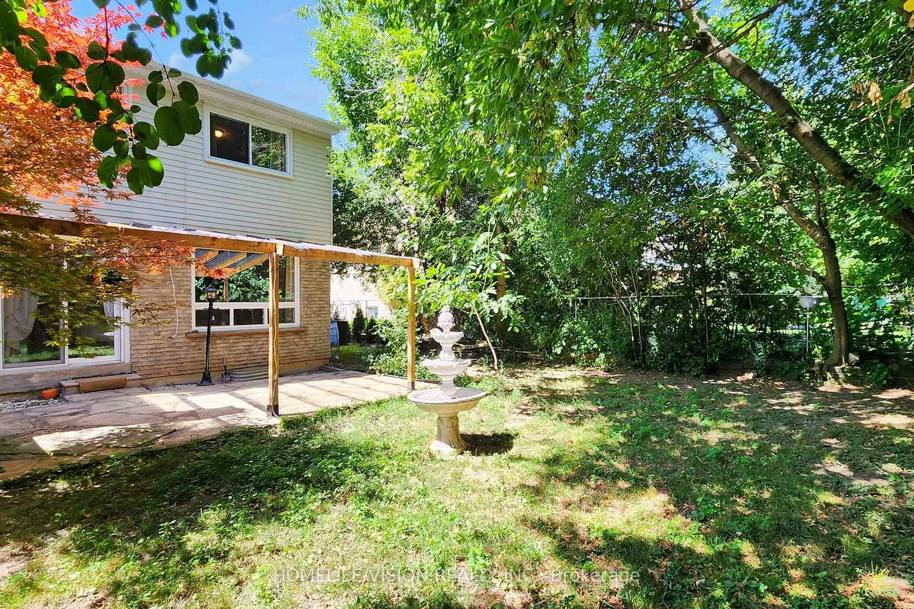 210, Castle Rock, North Richvale, Richmond Hill