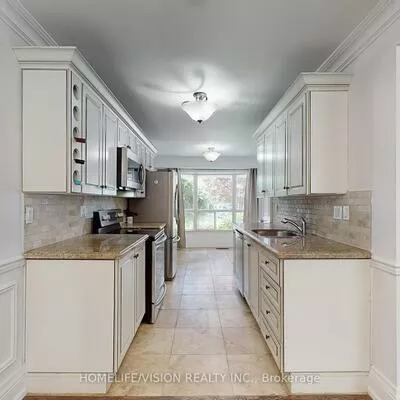 210, Castle Rock, North Richvale, Richmond Hill