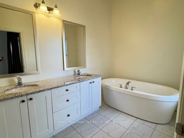 9440, Bayview, Observatory, Richmond Hill