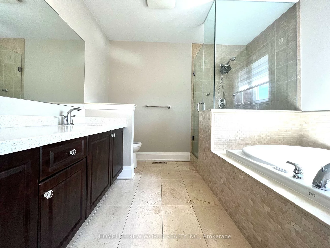 32, Wendelyn, Jefferson, Richmond Hill
