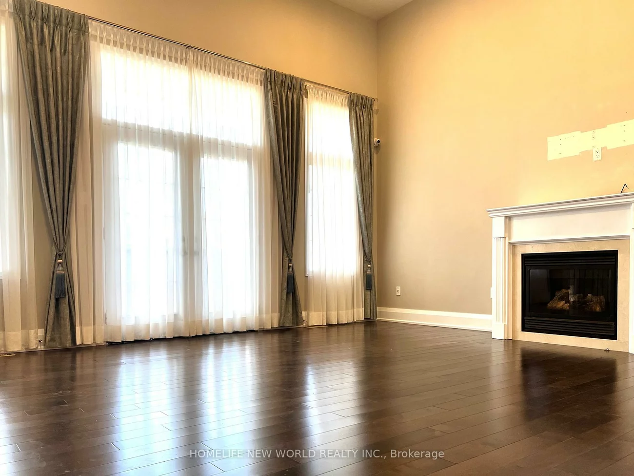 32, Wendelyn, Jefferson, Richmond Hill
