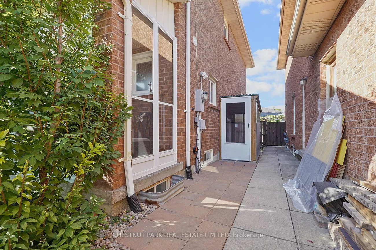 4, Glouster, Harding, Richmond Hill