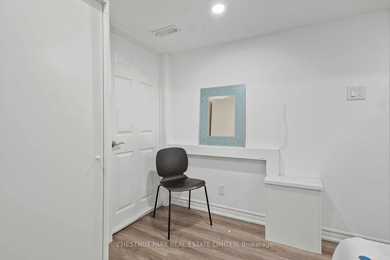 4, Glouster, Harding, Richmond Hill