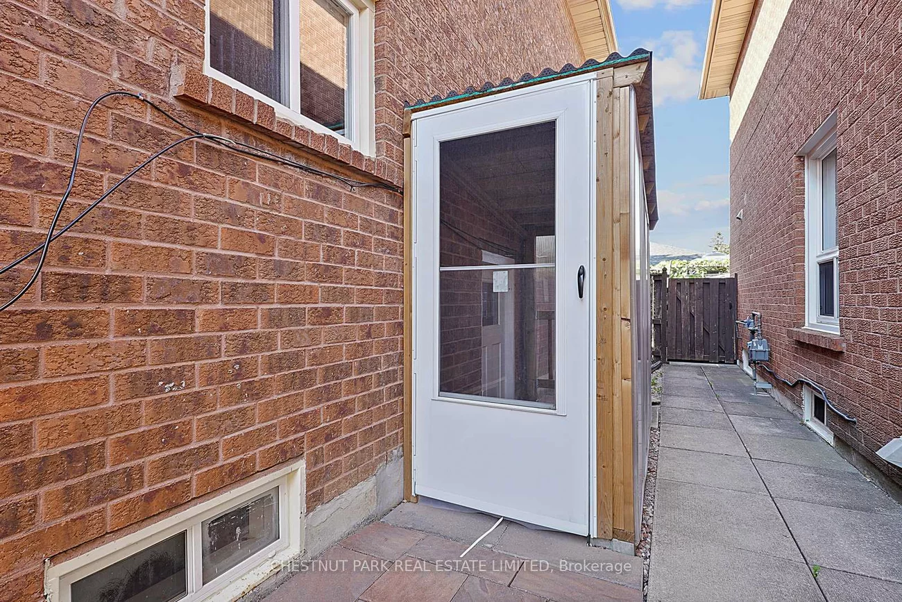 4, Glouster, Harding, Richmond Hill