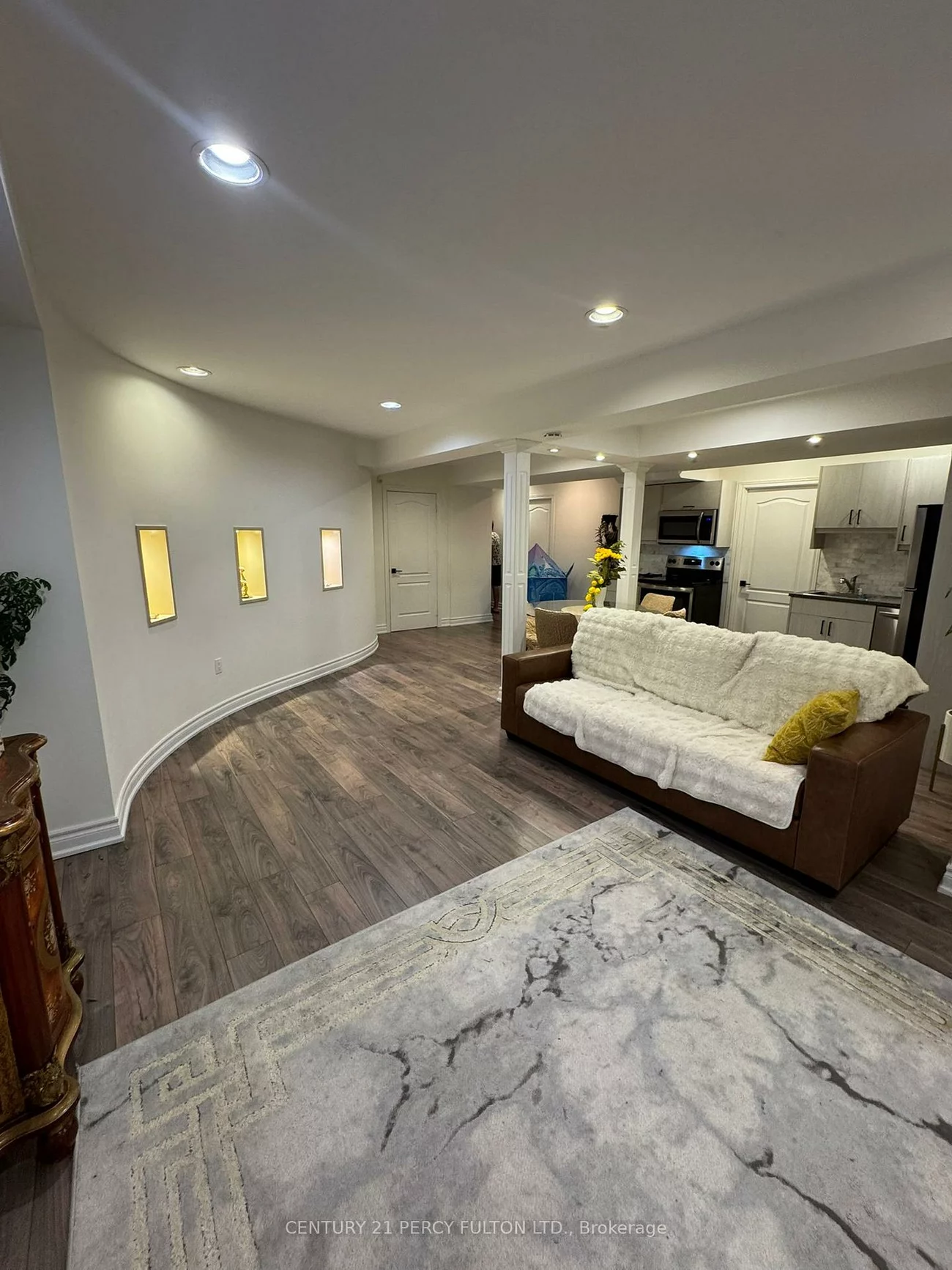 207, Shaftsbury, Westbrook, Richmond Hill