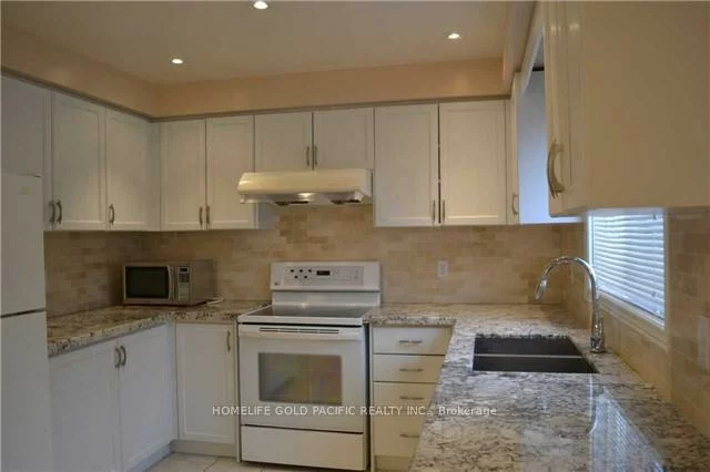 27, Moresby, Langstaff, Richmond Hill