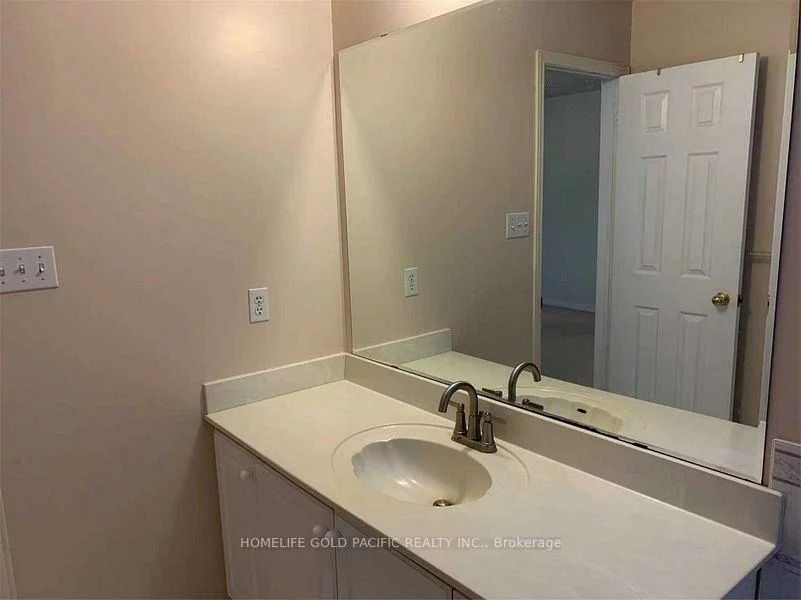 27, Moresby, Langstaff, Richmond Hill