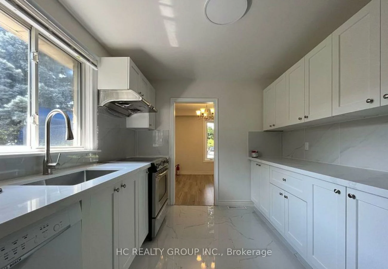 516, Lynett, Crosby, Richmond Hill