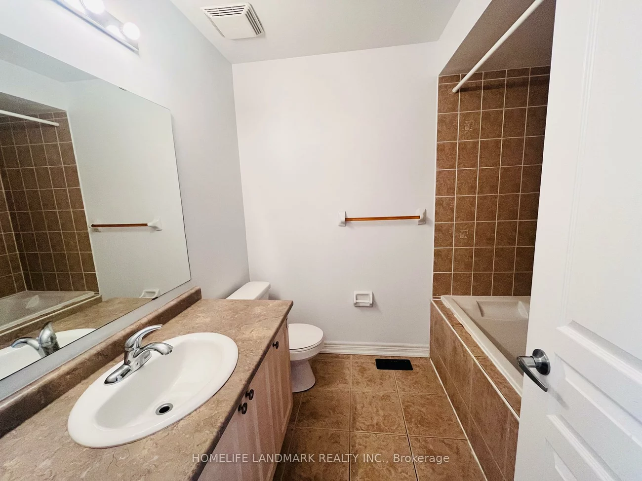 27, Thistle, Jefferson, Richmond Hill