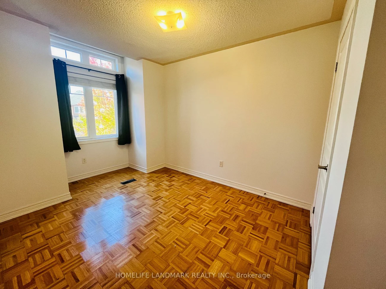 27, Thistle, Jefferson, Richmond Hill