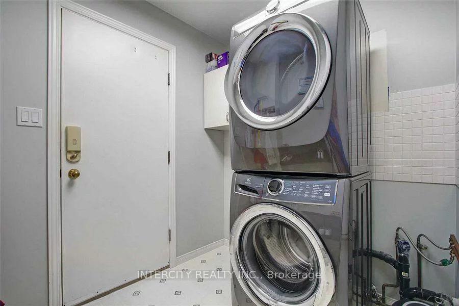 85, Houseman, North Richvale, Richmond Hill