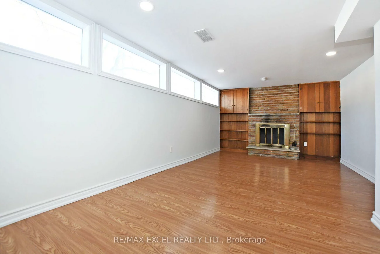 412, Balkan, Crosby, Richmond Hill